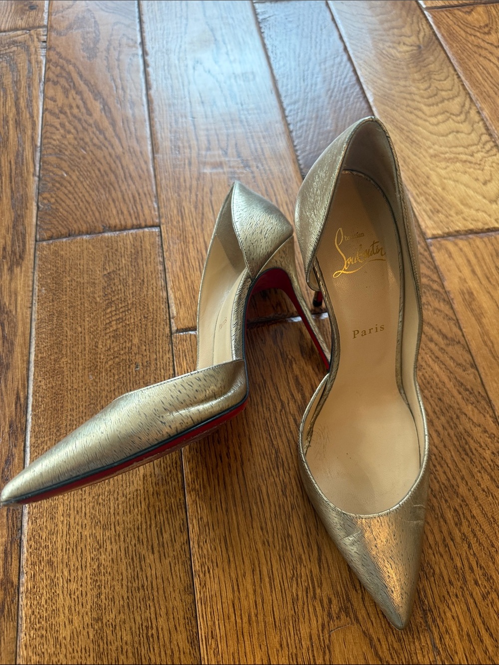 Authentic Christian Louboutin Metallic Gold heels. 38.5